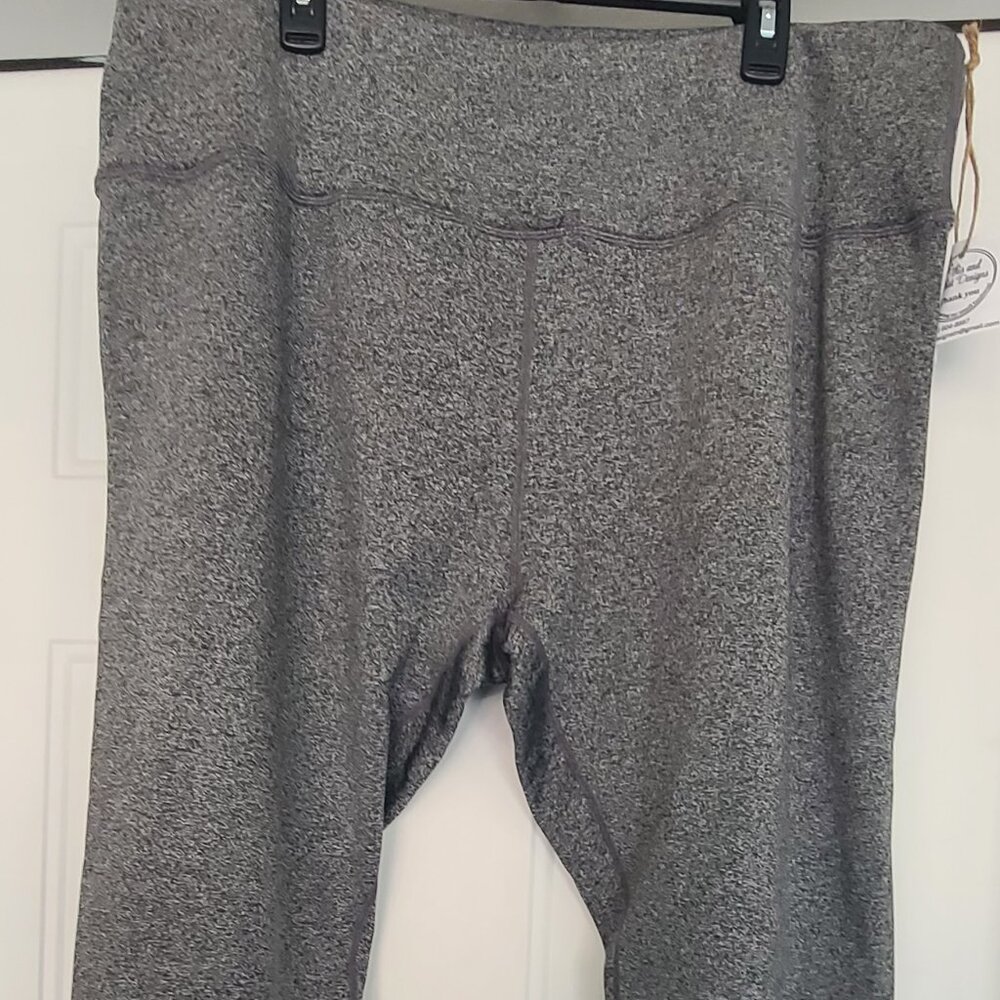 NWOT Boutique Fleece Lined Leggings
